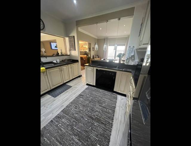 4 BEDROOM HOUSE TO LET IN WESTVILLE